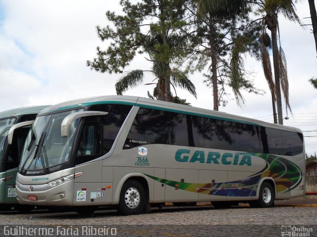 Viação Garcia 7666 na cidade de Curitiba, Paraná, Brasil, por Guilherme Faria Ribeiro. ID da foto: 2537511.