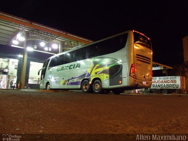 Viação Garcia 7007 na cidade de Uberaba, Minas Gerais, Brasil, por Allen Maximiliano. Número da foto: #2539495.