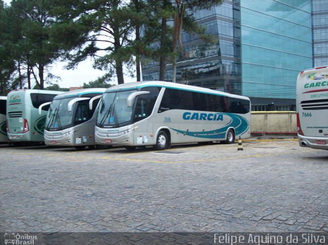 Viação Garcia 7636 na cidade de Curitiba, Paraná, Brasil, por Felipe Aquino da Silva. Número da foto: #2540857.
