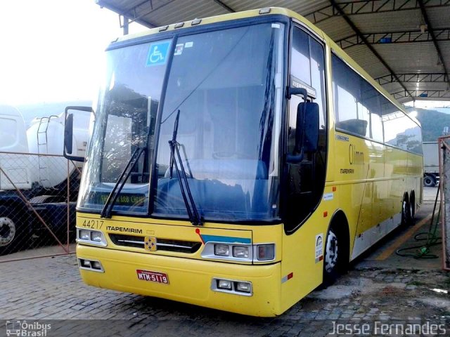 Viação Itapemirim 44217 na cidade de Manhuaçu, Minas Gerais, Brasil, por Jessé Fernandes. Número da foto: #2545845.