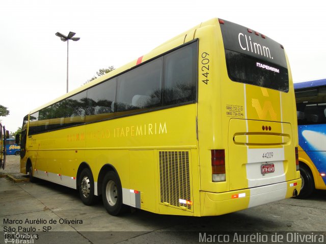 Viação Itapemirim 44209 na cidade de São Paulo, São Paulo, Brasil, por Marco Aurélio de Oliveira. Número da foto: #2546428.