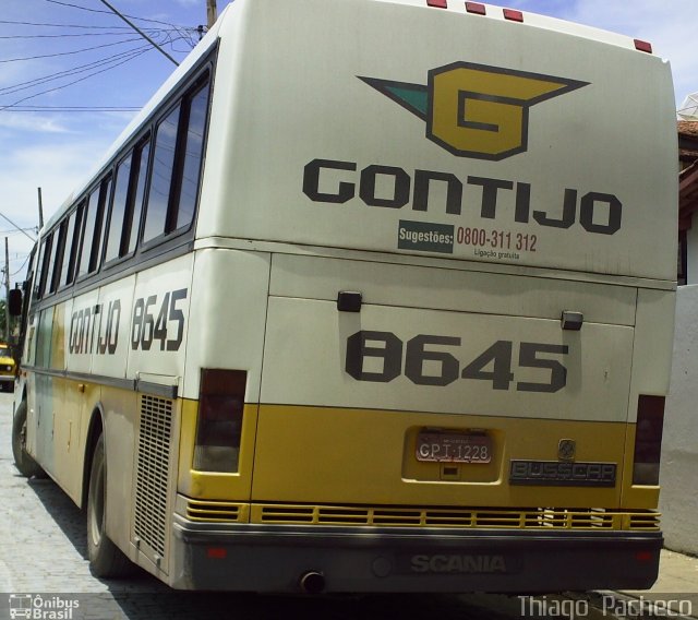 Empresa Gontijo de Transportes 8645 na cidade de Januária, Minas Gerais, Brasil, por Thiago  Pacheco. ID da foto: 2549566.