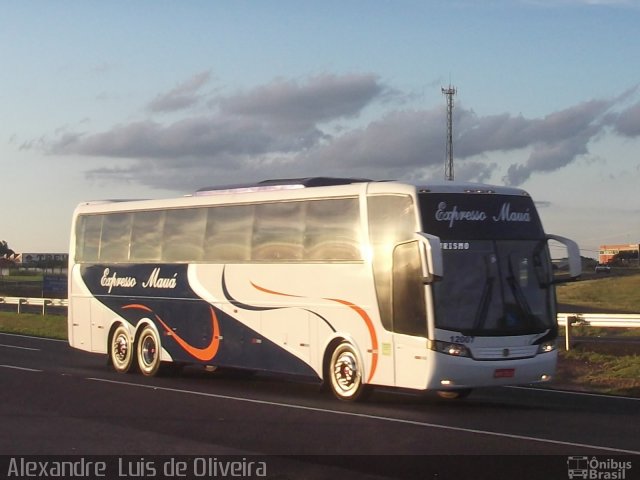 Expresso Mauá 12007 na cidade de Botucatu, São Paulo, Brasil, por Alexandre  Luis de Oliveira. Número da foto: #2552154.