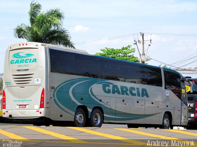 Viação Garcia 7211 na cidade de Londrina, Paraná, Brasil, por Andrey Gustavo. Número da foto: #2551667.