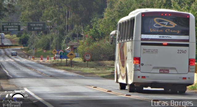 Vera Cruz Transporte e Turismo 2240 na cidade de Araxá, Minas Gerais, Brasil, por Lucas Borges . Número da foto: #2557927.