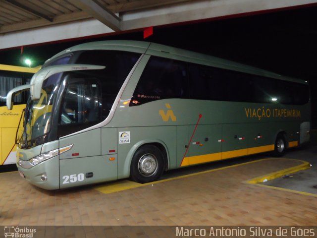 Viação Itapemirim 250 na cidade de Queluz, São Paulo, Brasil, por Marco Antônio Silva de Góes. Número da foto: #2558377.