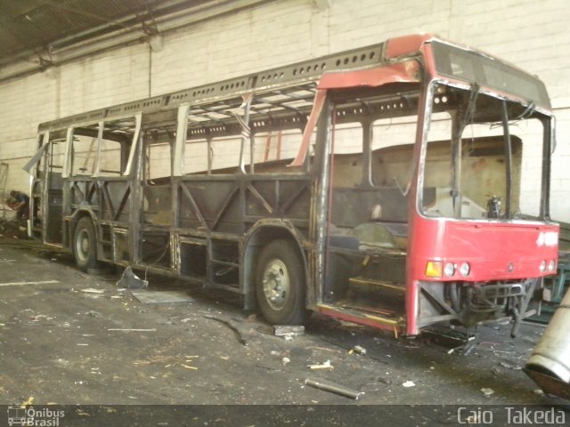 Sucata e Desmanches 4 1762 na cidade de Osasco, São Paulo, Brasil, por Caio  Takeda. Número da foto: #2560861.