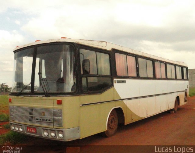 Ônibus Particulares 1941 na cidade de Goiânia, Goiás, Brasil, por Lucas Gabriel Resende Lopes. ID da foto: 2563555.