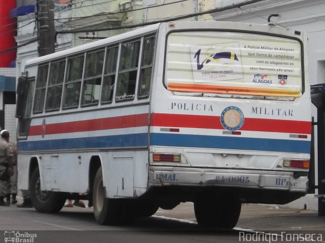 Polícia Militar de Alagoas 24-0005 na cidade de Maceió, Alagoas, Brasil, por Rodrigo Fonseca. Número da foto: #2516437.
