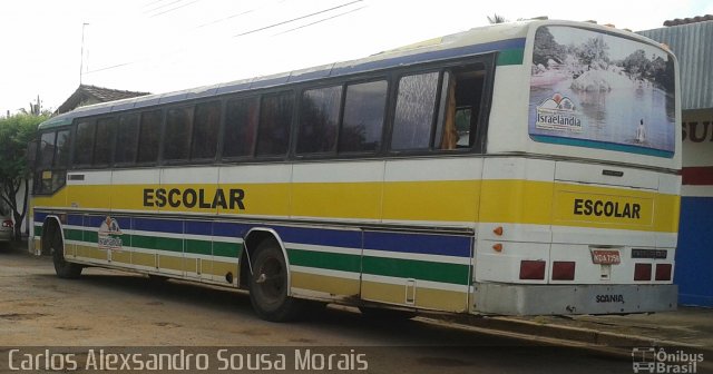 Ônibus Particulares 7358 na cidade de Piranhas, Goiás, Brasil, por Carlos Alexsandro Sousa Morais. Número da foto: #2524783.