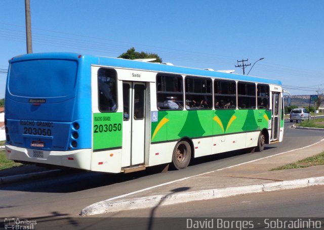 Expresso Riacho Grande 203050 na cidade de Sobradinho, Distrito Federal, Brasil, por David Borges. Número da foto: #2581348.