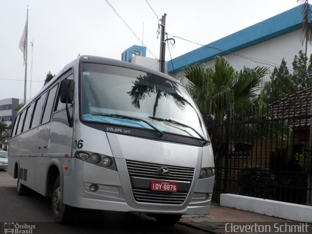 Ônibus Particulares 06 na cidade de Santa Maria, Rio Grande do Sul, Brasil, por Cleverton Schmitt. Número da foto: #2584311.