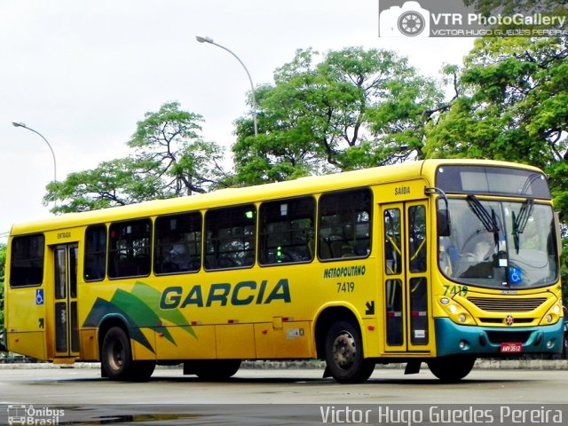 Viação Garcia 7419 na cidade de Maringá, Paraná, Brasil, por Victor Hugo Guedes Pereira. Número da foto: #2586929.