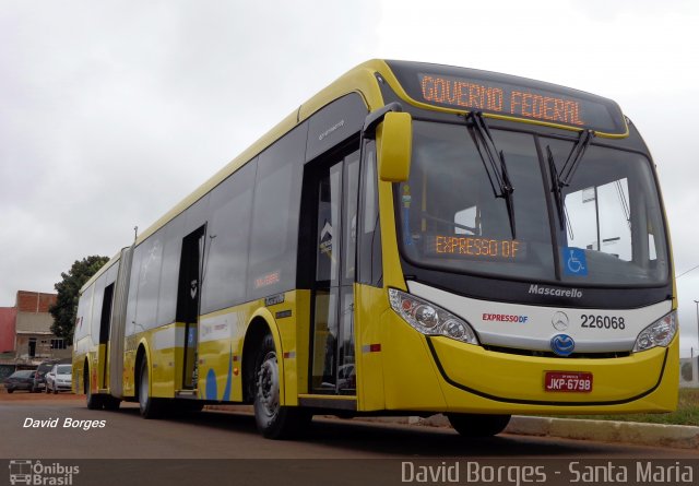 Viação Pioneira 226068 na cidade de Santa Maria, Distrito Federal, Brasil, por David Borges. Número da foto: #2586856.