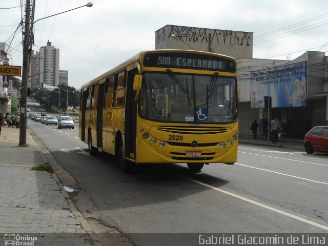 Viação Jundiaiense 2029 na cidade de Jundiaí, São Paulo, Brasil, por Gabriel Giacomin de Lima. Número da foto: #2590835.