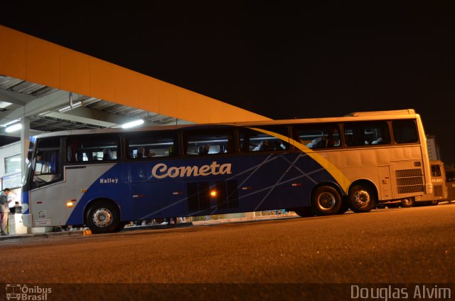 Viação Cometa 7701 na cidade de Mogi das Cruzes, São Paulo, Brasil, por Douglas Alvim. ID da foto: 2592703.