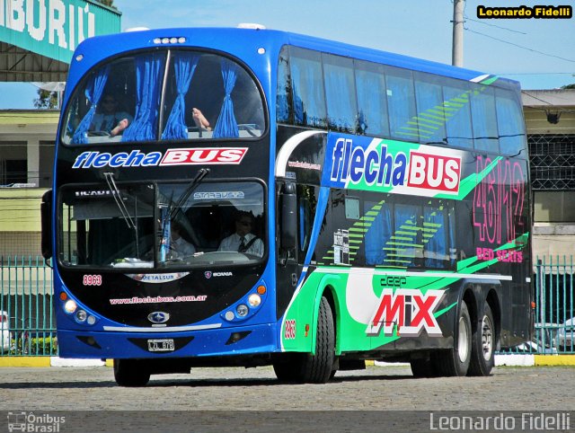 Flecha Bus 8963 na cidade de Balneário Camboriú, Santa Catarina, Brasil, por Leonardo Fidelli. ID da foto: 2594880.