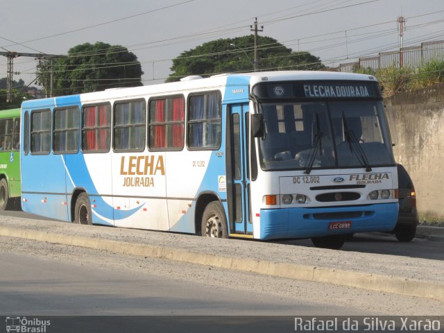 Flecha Dourada DC 12.002 na cidade de Duque de Caxias, Rio de Janeiro, Brasil, por Rafael da Silva Xarão. ID da foto: 2602948.