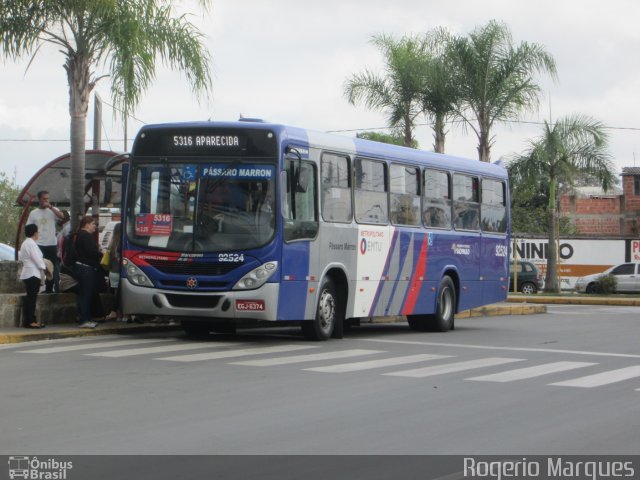 Empresa de Ônibus Pássaro Marron 90.524 na cidade de Aparecida, São Paulo, Brasil, por Rogerio Marques. ID da foto: 2606051.