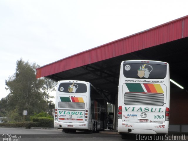 Viasul - Auto Viação Venâncio Aires 8000 na cidade de Santa Maria, Rio Grande do Sul, Brasil, por Cleverton Schmitt. ID da foto: 2606303.