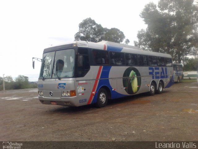 Real Transporte e Turismo 10528 na cidade de Santo Ângelo, Rio Grande do Sul, Brasil, por Leandro Melo Valls. Número da foto: #2606985.