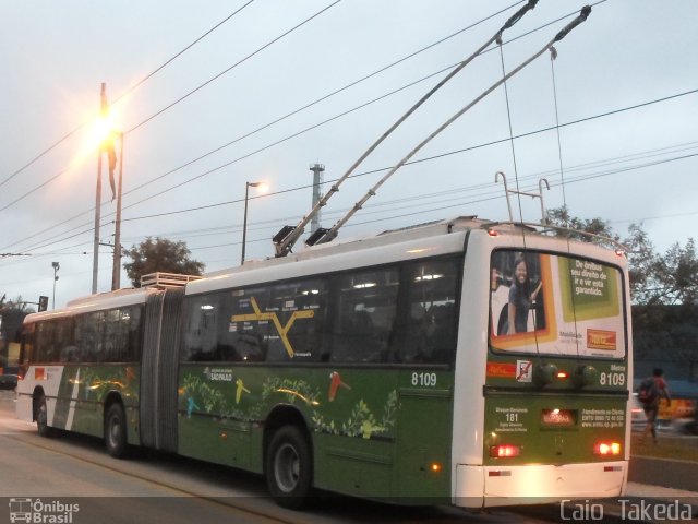Metra - Sistema Metropolitano de Transporte 8109 na cidade de São Bernardo do Campo, São Paulo, Brasil, por Caio  Takeda. Número da foto: #2608976.