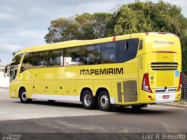 Viação Itapemirim 60745 na cidade de Curitiba, Paraná, Brasil, por Luiz H. Bassetti. Número da foto: #2611150.