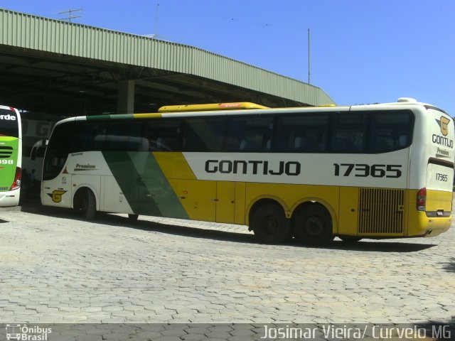 Empresa Gontijo de Transportes 17365 na cidade de Curvelo, Minas Gerais, Brasil, por Josimar Vieira. Número da foto: #2611069.