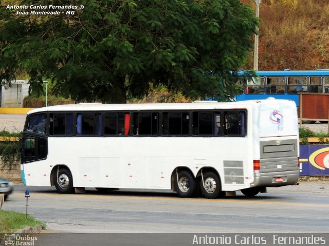 Ônibus Particulares 6758 na cidade de João Monlevade, Minas Gerais, Brasil, por Antonio Carlos Fernandes. Número da foto: #2610077.