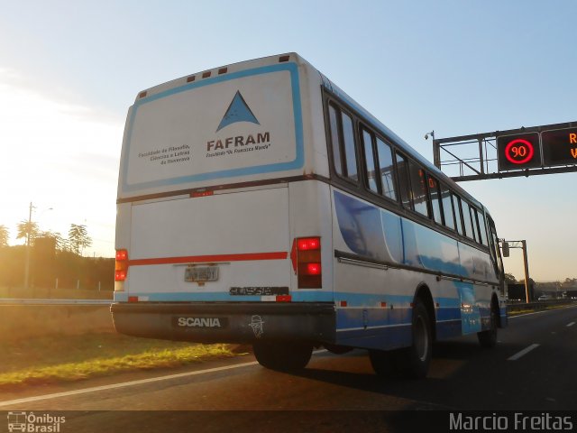 Ônibus Particulares 8501 na cidade de Ribeirão Preto, São Paulo, Brasil, por Marcio Freitas. ID da foto: 2612990.