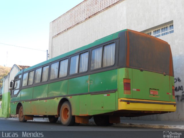 Ônibus Particulares 0271 na cidade de Porteirinha, Minas Gerais, Brasil, por Lucas  Mendes. ID da foto: 2617063.