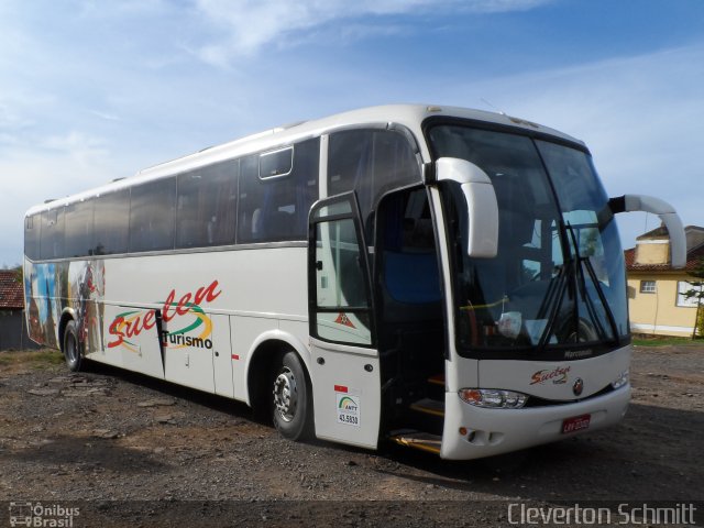 Suelen Turismo 0300 na cidade de Cachoeira do Sul, Rio Grande do Sul, Brasil, por Cleverton Schmitt. Número da foto: #2617239.