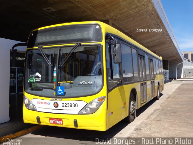 Viação Pioneira 223930 na cidade de Brasília, Distrito Federal, Brasil, por David Borges. Número da foto: #2617282.