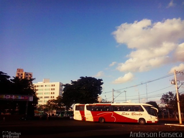 Viação São Bento Ribeirão Preto 11020 na cidade de Uberlândia, Minas Gerais, Brasil, por Anderson Gonçalves da Fonseca. Número da foto: #2569395.