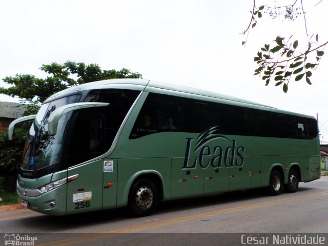 Leads Transportes 256 na cidade de Mariana, Minas Gerais, Brasil, por César Natividade. Número da foto: #2570814.