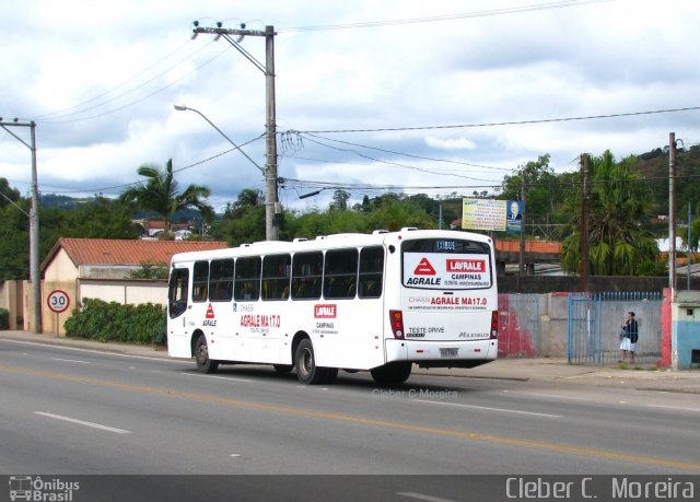 Jundiá Transportadora Turistica T004 na cidade de Mairinque, São Paulo, Brasil, por Cleber C.  Moreira. Número da foto: #2570167.
