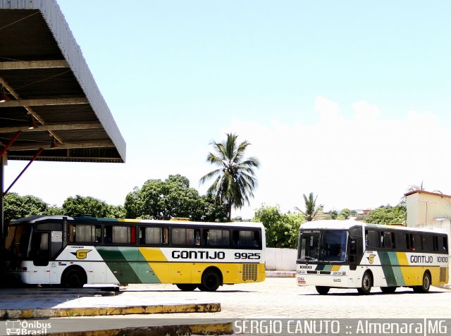 Empresa Gontijo de Transportes 10100 na cidade de Almenara, Minas Gerais, Brasil, por Sérgio Augusto Braga Canuto. Número da foto: #2573001.