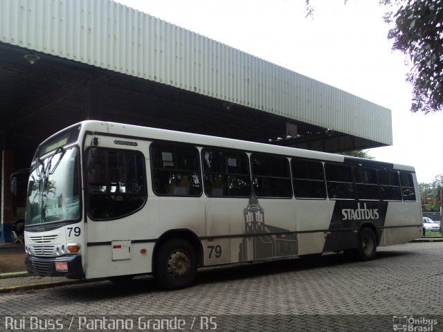 Stadtbus 79 na cidade de Santa Cruz do Sul, Rio Grande do Sul, Brasil, por Rui Hirsch. Número da foto: #2578168.