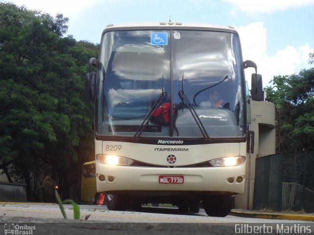 Viação Itapemirim 8209 na cidade de São Paulo, São Paulo, Brasil, por Gilberto Martins. Número da foto: #2580629.