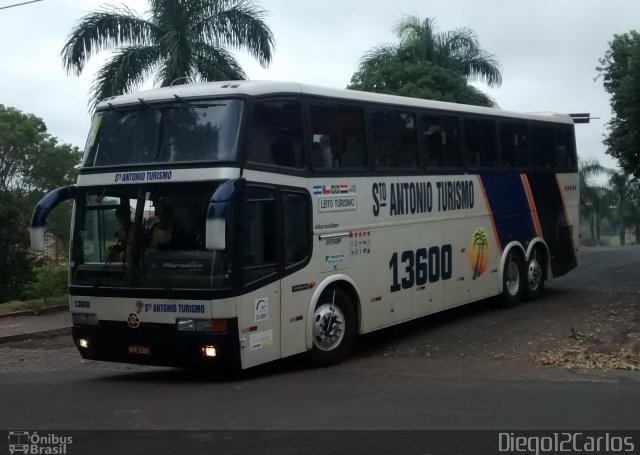 Santo Antônio Turismo 13600 na cidade de Lucélia, São Paulo, Brasil, por Diego Carlos Oliveira. Número da foto: #2637536.