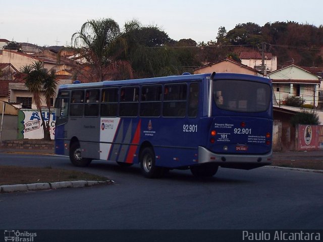 Empresa de Ônibus Pássaro Marron 92.901 na cidade de Guaratinguetá, São Paulo, Brasil, por Paulo Alcantara. ID da foto: 2644052.