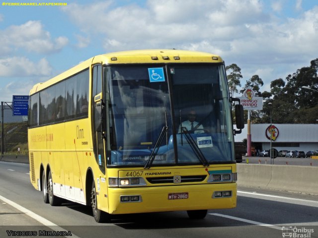 Viação Itapemirim 44067 na cidade de Jacareí, São Paulo, Brasil, por Vinicius Miranda. ID da foto: 2647048.