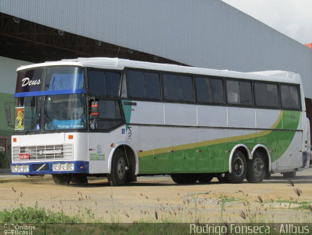 Ônibus Particulares 0131 na cidade de Caruaru, Pernambuco, Brasil, por Rodrigo Fonseca. Número da foto: #2653896.