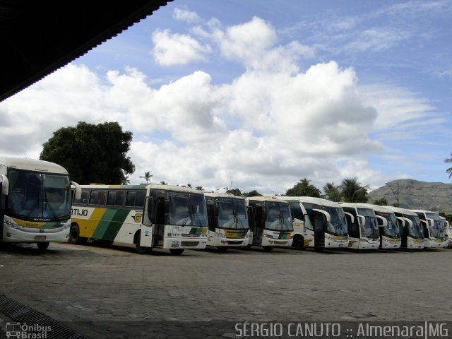 Empresa Gontijo de Transportes Garagem AMJ na cidade de Almenara, Minas Gerais, Brasil, por Sérgio Augusto Braga Canuto. ID da foto: 2654055.