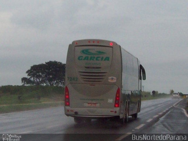 Viação Garcia 7242 na cidade de Apucarana, Paraná, Brasil, por Josino Vieira. Número da foto: #2654281.