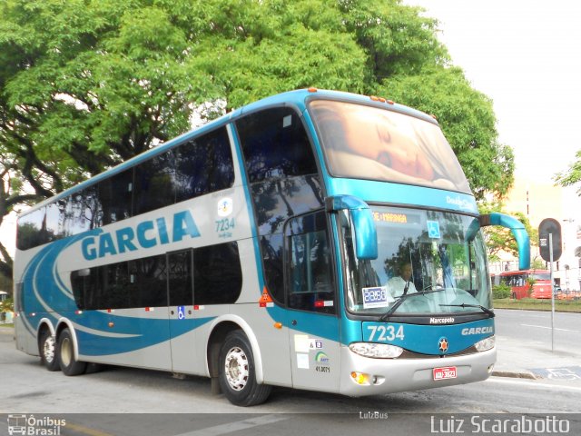 Viação Garcia 7234 na cidade de Curitiba, Paraná, Brasil, por Luiz Scarabotto . ID da foto: 2662247.