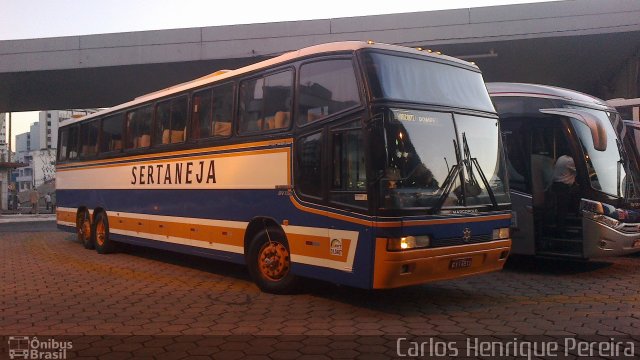 Viação Sertaneja 1300 na cidade de Belo Horizonte, Minas Gerais, Brasil, por Carlos Henrique Pereira. Número da foto: #2662870.