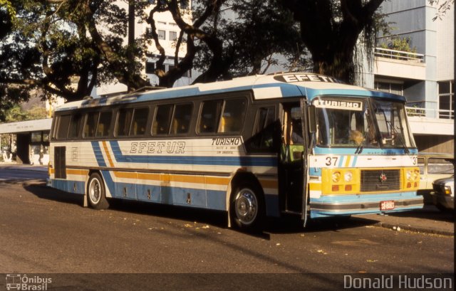 Efetur 37 na cidade de Rio de Janeiro, Rio de Janeiro, Brasil, por Donald Hudson. ID da foto: 2663239.