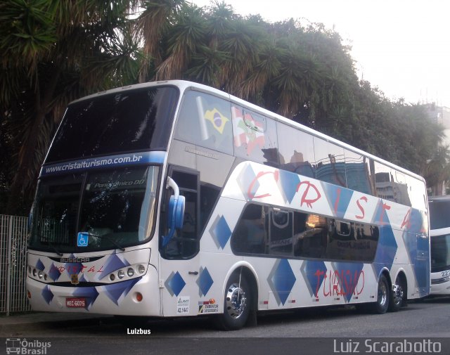 Cristal Turismo e Transporte 800 na cidade de Curitiba, Paraná, Brasil, por Luiz Scarabotto . ID da foto: 2666436.