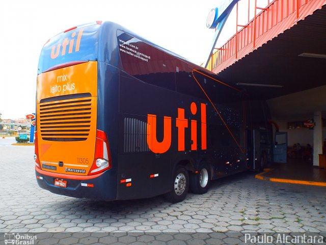 UTIL - União Transporte Interestadual de Luxo 11305 na cidade de Guaratinguetá, São Paulo, Brasil, por Paulo Alcantara. ID da foto: 2666722.